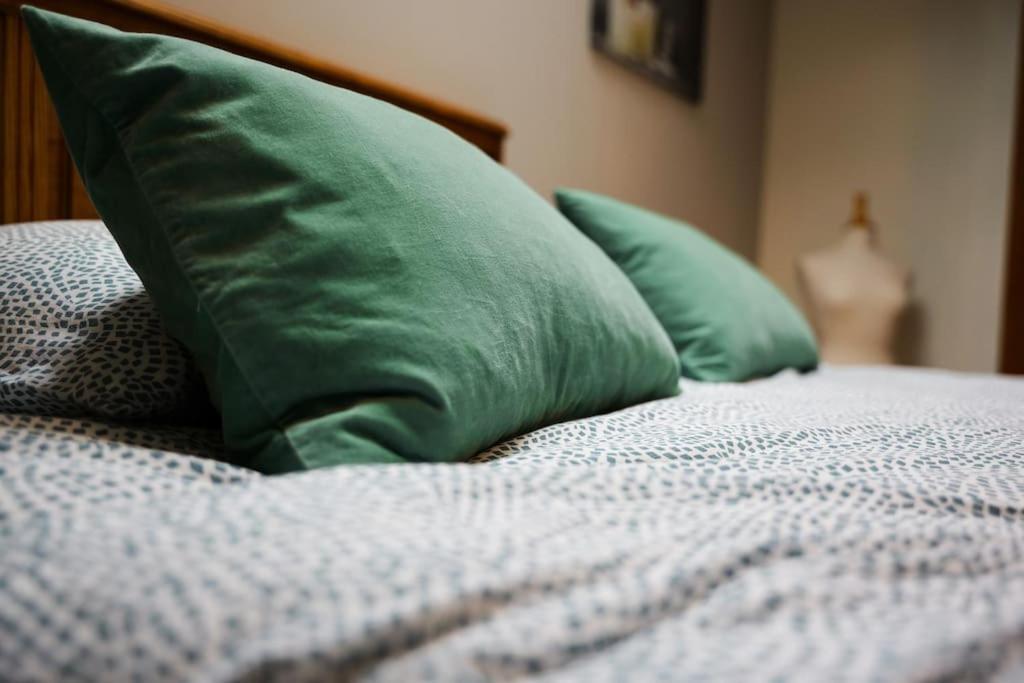 Gite La Dame Au Lit Gite A La Ferme Momignies Ngoại thất bức ảnh